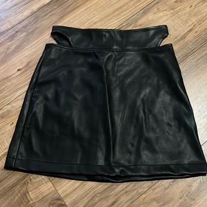 Women’s Short Black Skirt
